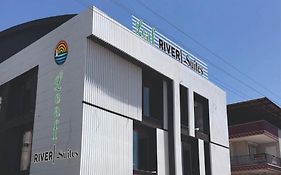 Leaf River Suites